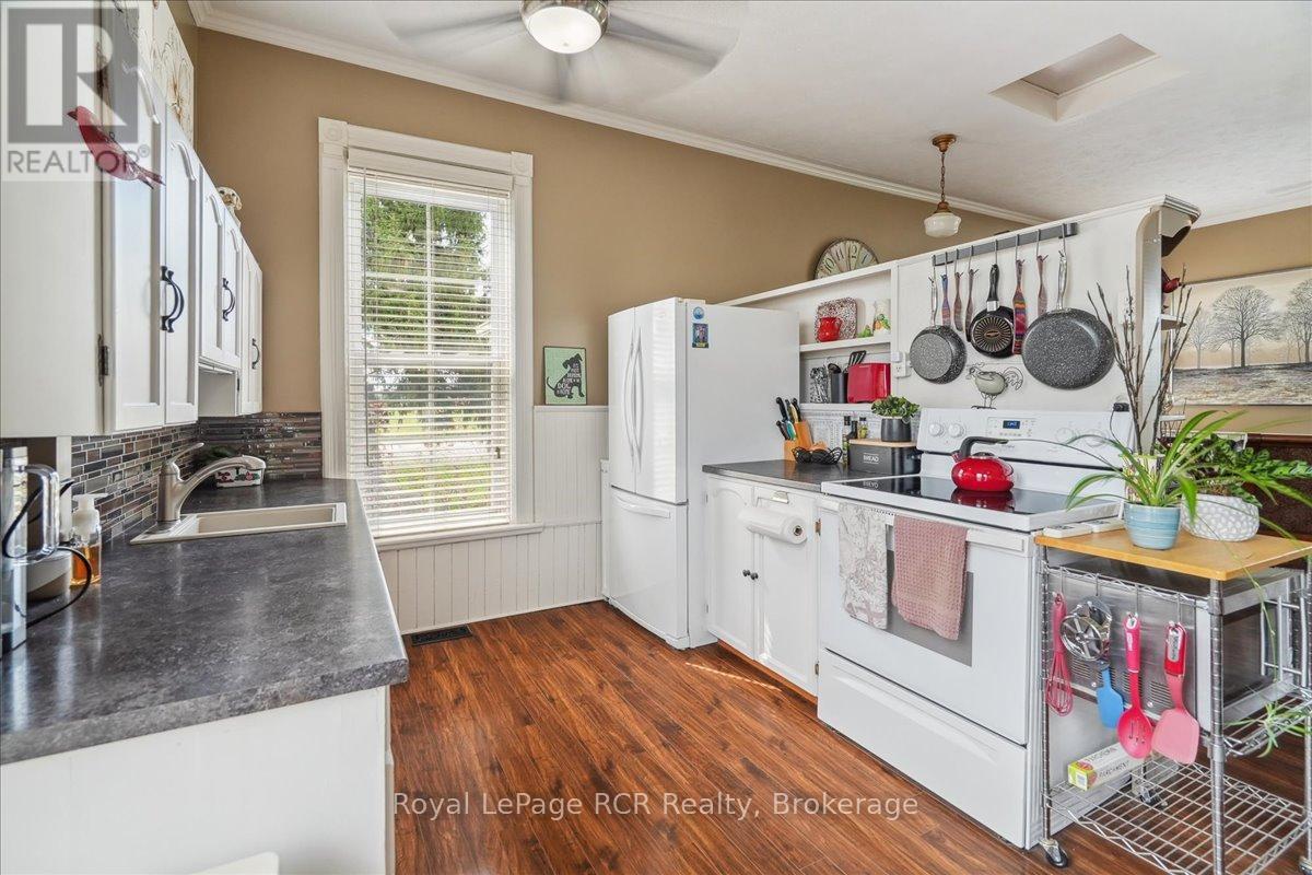 1212 Bruce Road 40, Arran-Elderslie, Ontario  N0H 1L0 - Photo 17 - X12053165