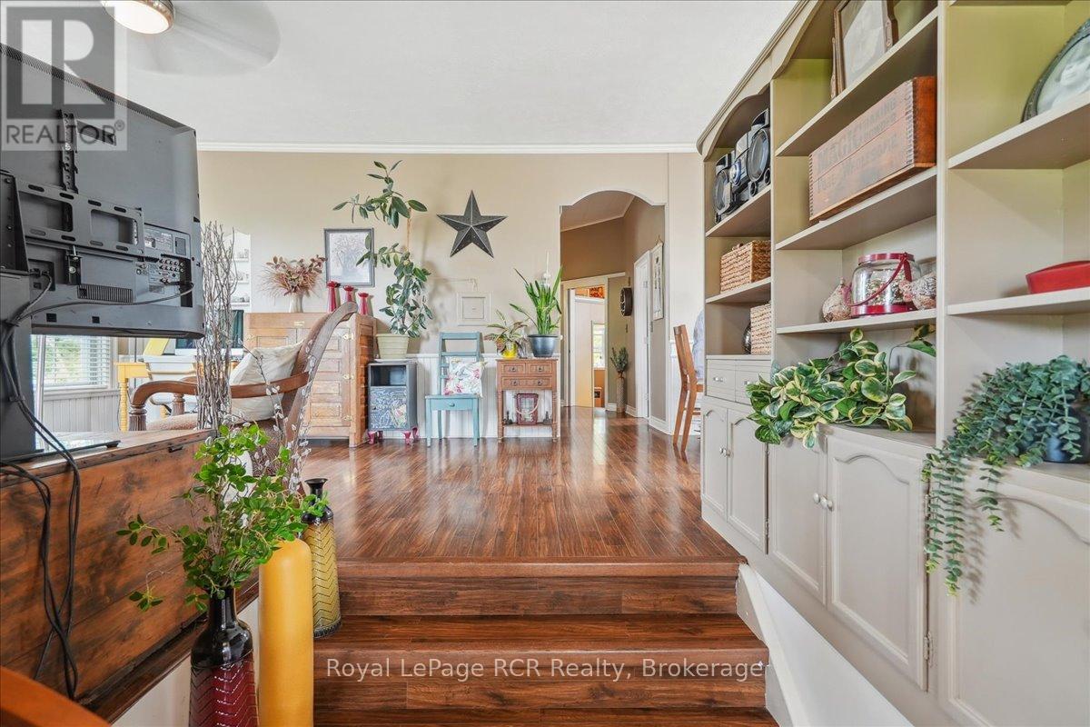 1212 Bruce Road 40, Arran-Elderslie, Ontario  N0H 1L0 - Photo 6 - X12053165