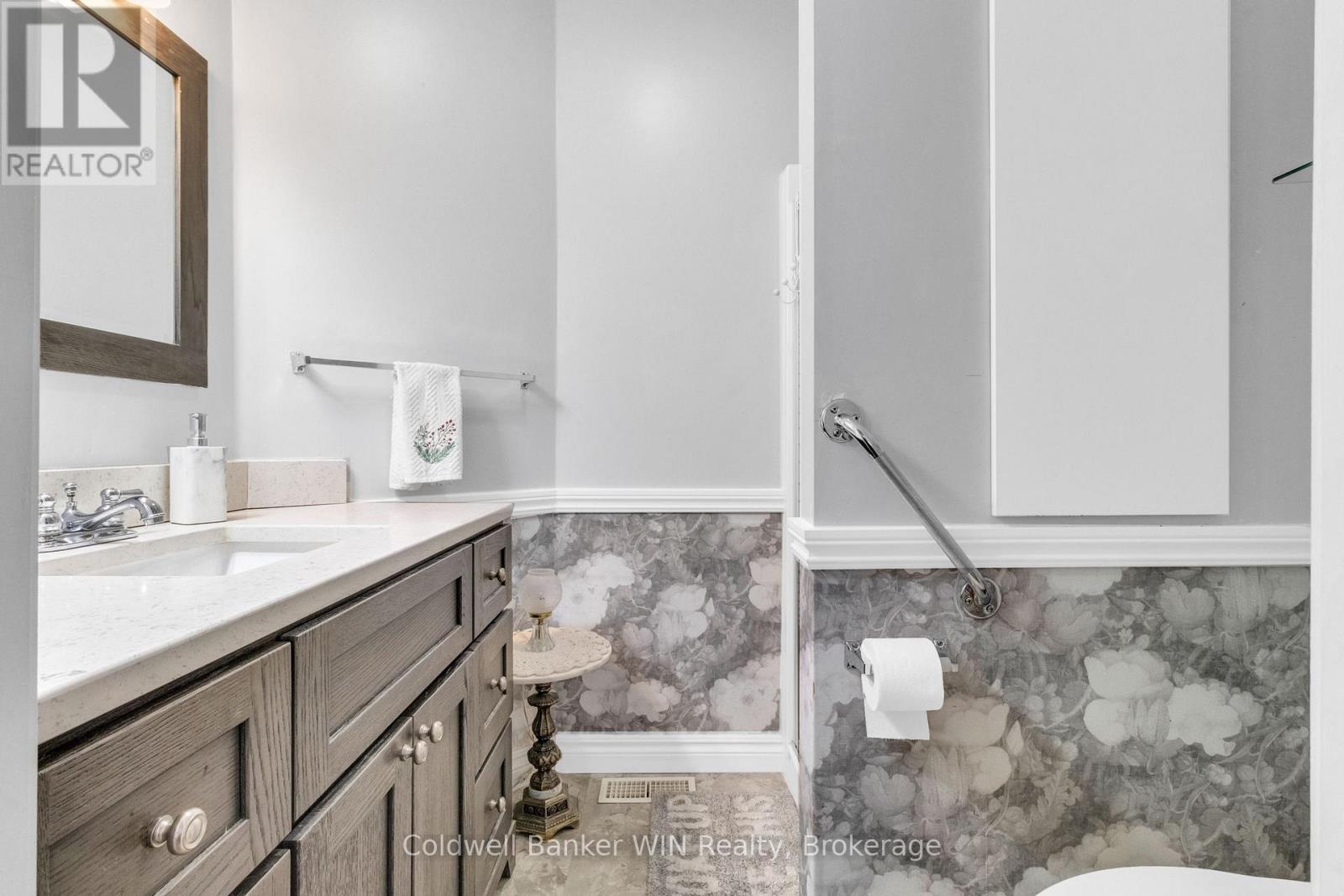 14 Grand Vista Drive, Wellington North, Ontario  N0G 2L0 - Photo 15 - X12053204