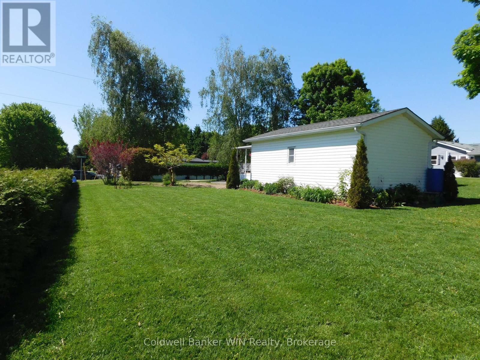 14 Grand Vista Drive, Wellington North, Ontario  N0G 2L0 - Photo 22 - X12053204