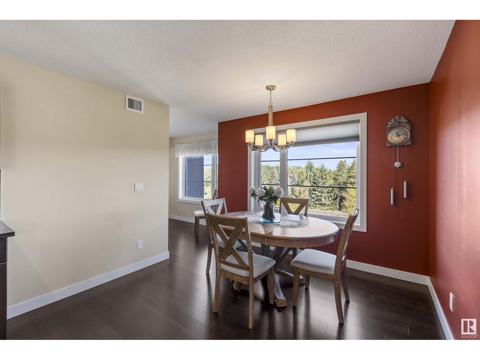 Property at #302 5025 EDGEMONT BV NW image 5