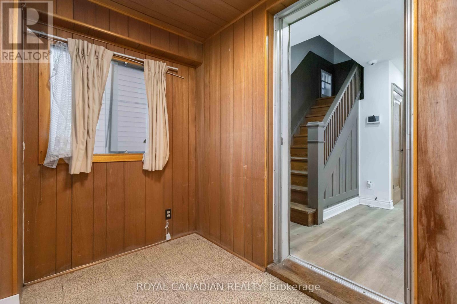 Property at 274 RITSON ROAD N image 5