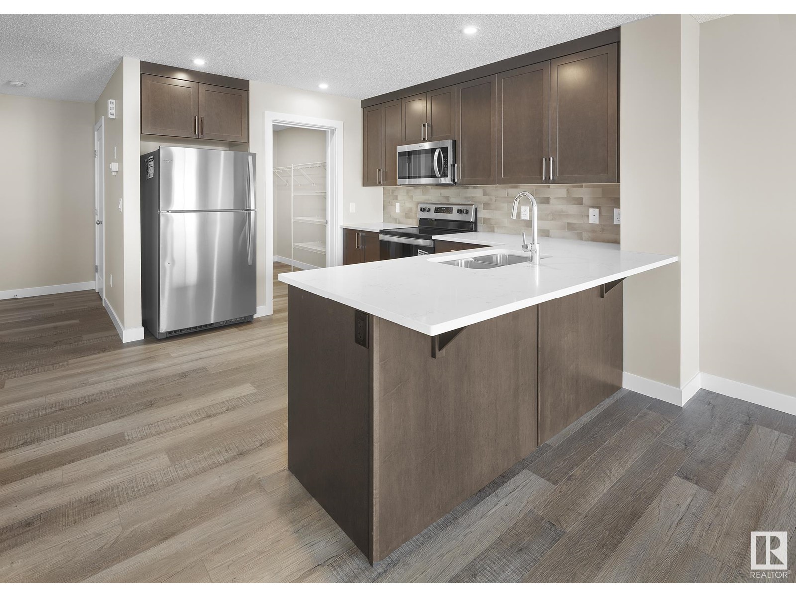 Property at 762 Berg LO image 5