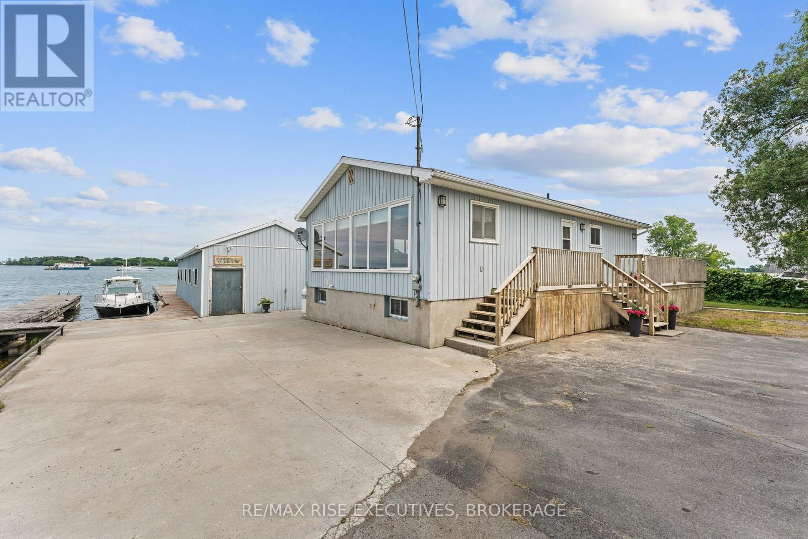1266 Highway 96, Frontenac Islands, Ontario  K0H 2Y0 - Photo 3 - X12053322