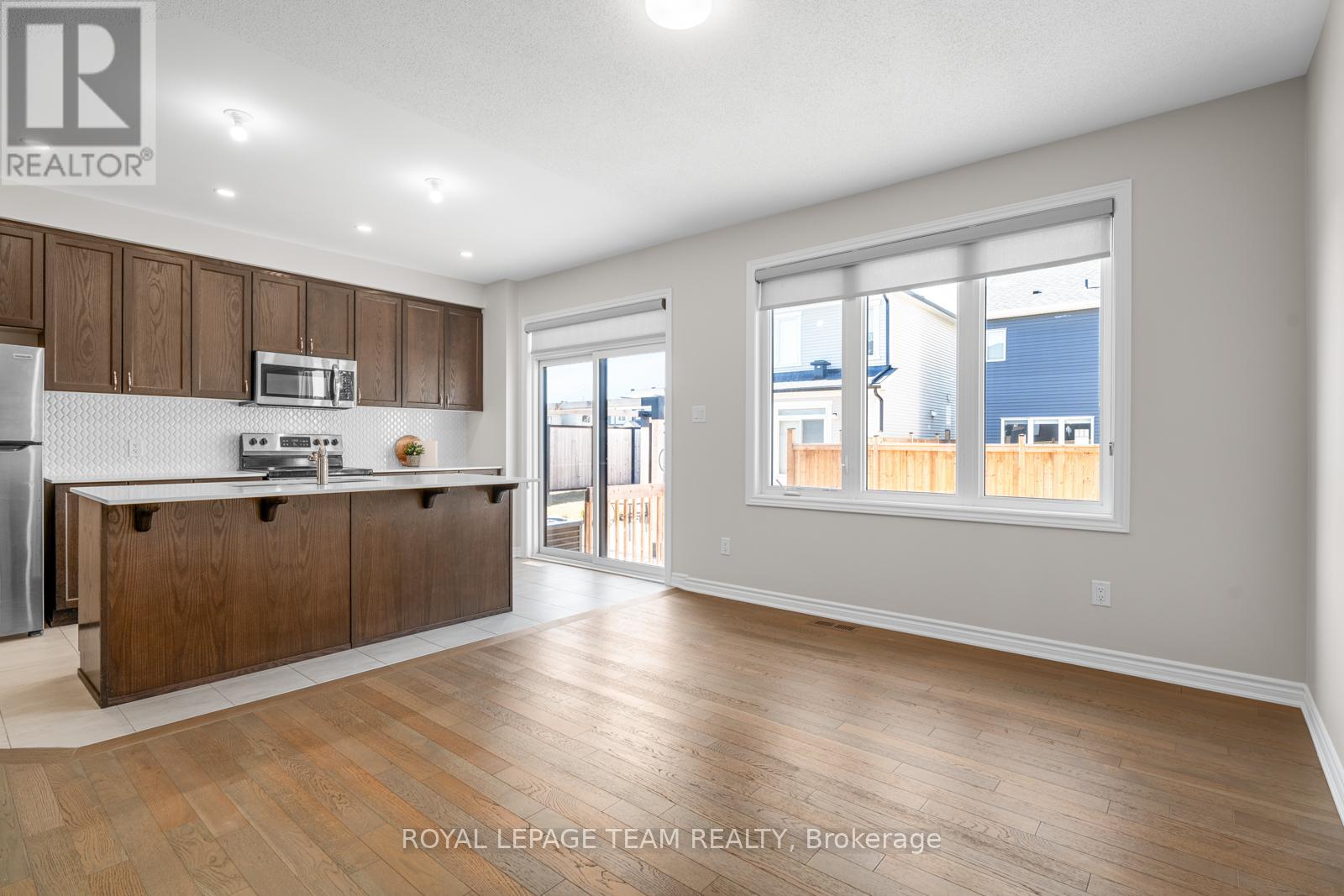 13 Bermondsey Way, Ottawa, Ontario  K2S 2Y7 - Photo 11 - X12053329