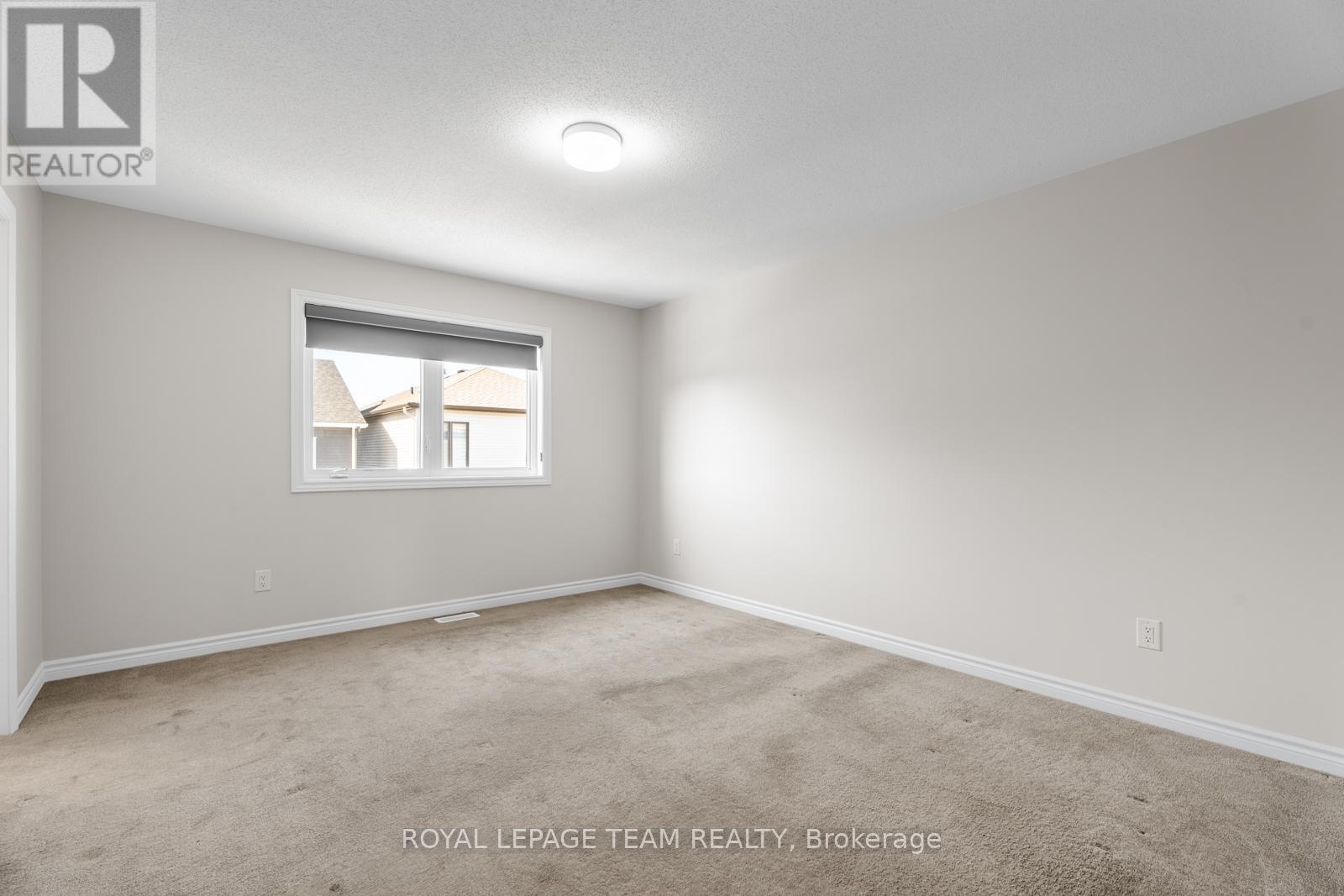 13 Bermondsey Way, Ottawa, Ontario  K2S 2Y7 - Photo 15 - X12053329