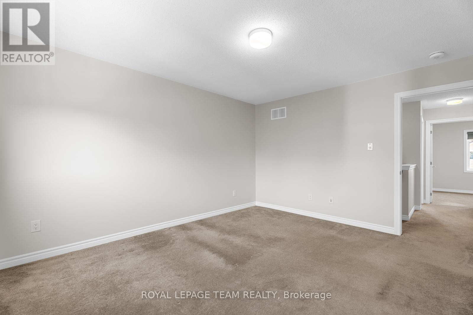 13 Bermondsey Way, Ottawa, Ontario  K2S 2Y7 - Photo 17 - X12053329