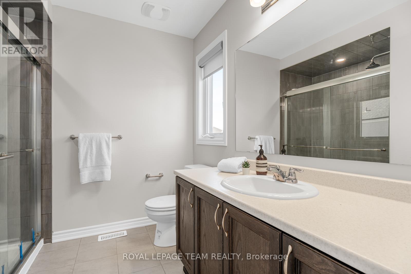 13 Bermondsey Way, Ottawa, Ontario  K2S 2Y7 - Photo 18 - X12053329