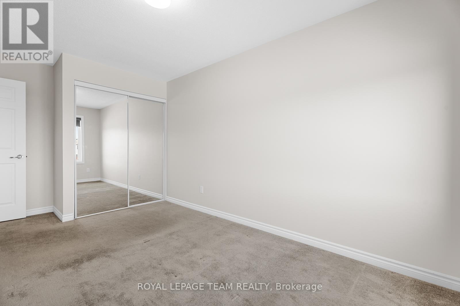 13 Bermondsey Way, Ottawa, Ontario  K2S 2Y7 - Photo 22 - X12053329