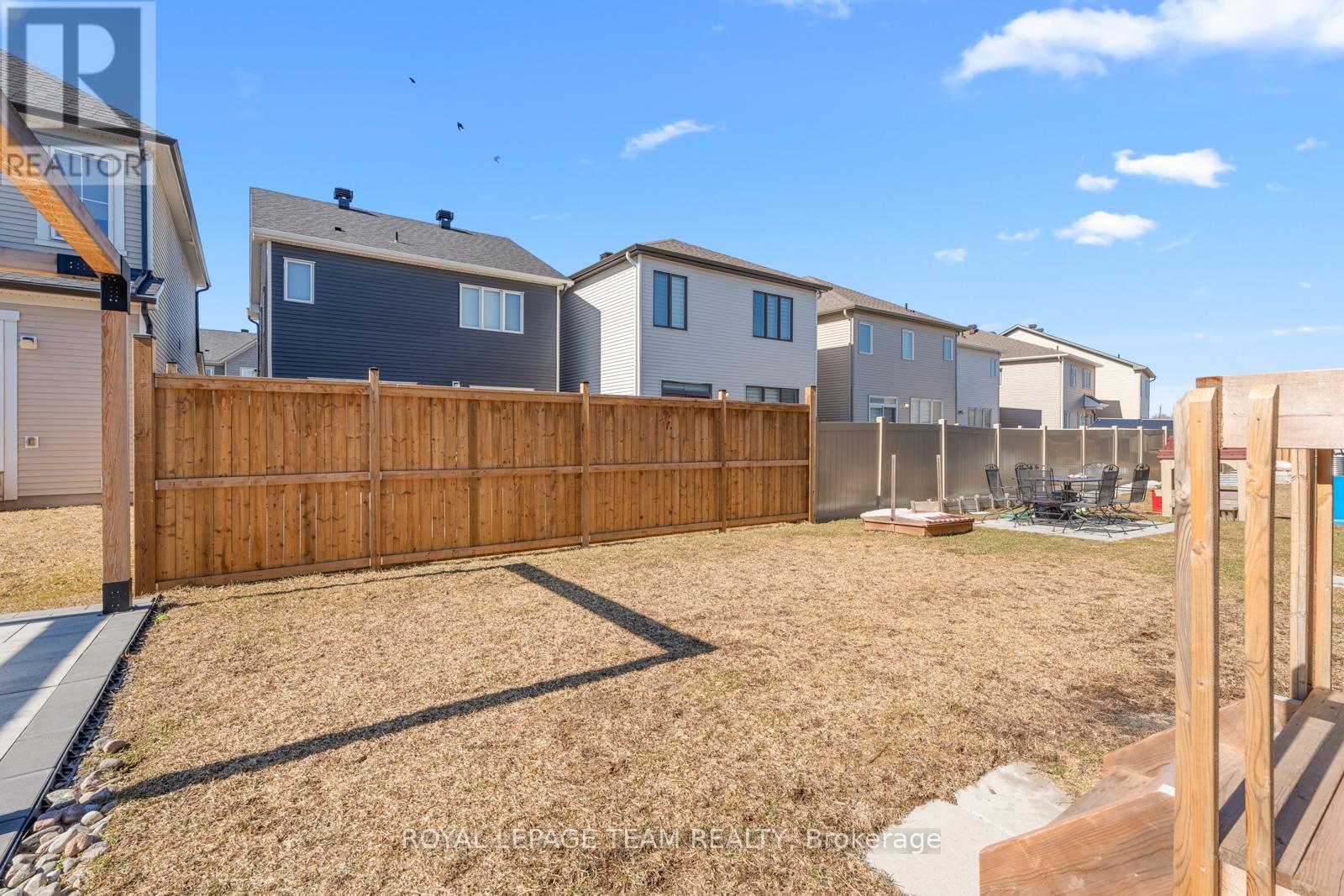 13 Bermondsey Way, Ottawa, Ontario  K2S 2Y7 - Photo 28 - X12053329