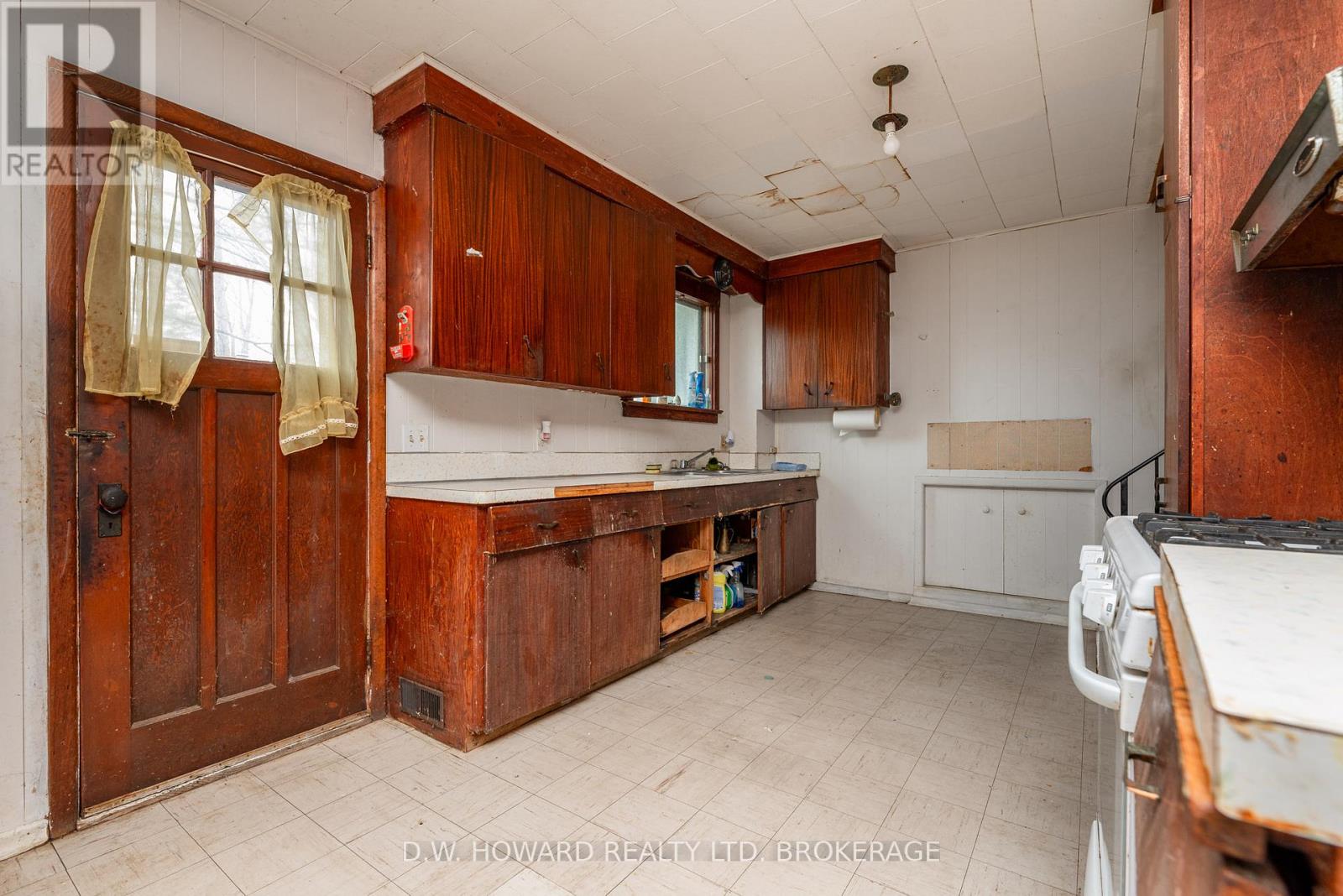 59 Belvedere Road, Fort Erie, Ontario  L0S 1B0 - Photo 11 - X12053377