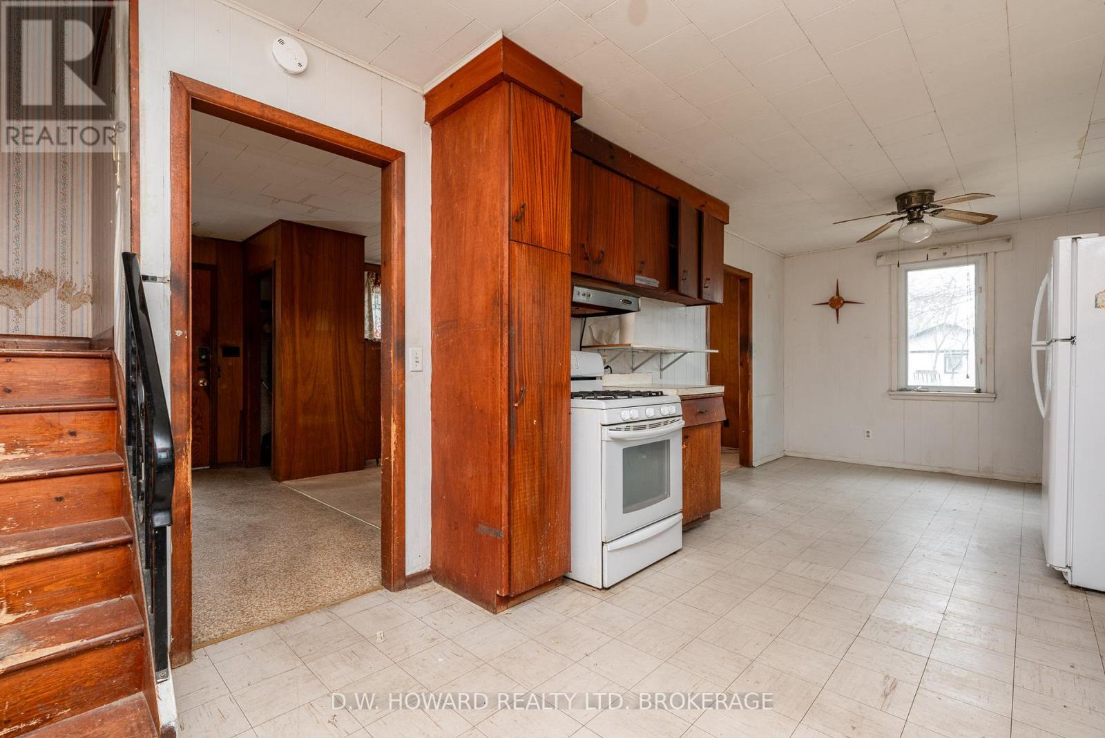 59 Belvedere Road, Fort Erie, Ontario  L0S 1B0 - Photo 14 - X12053377