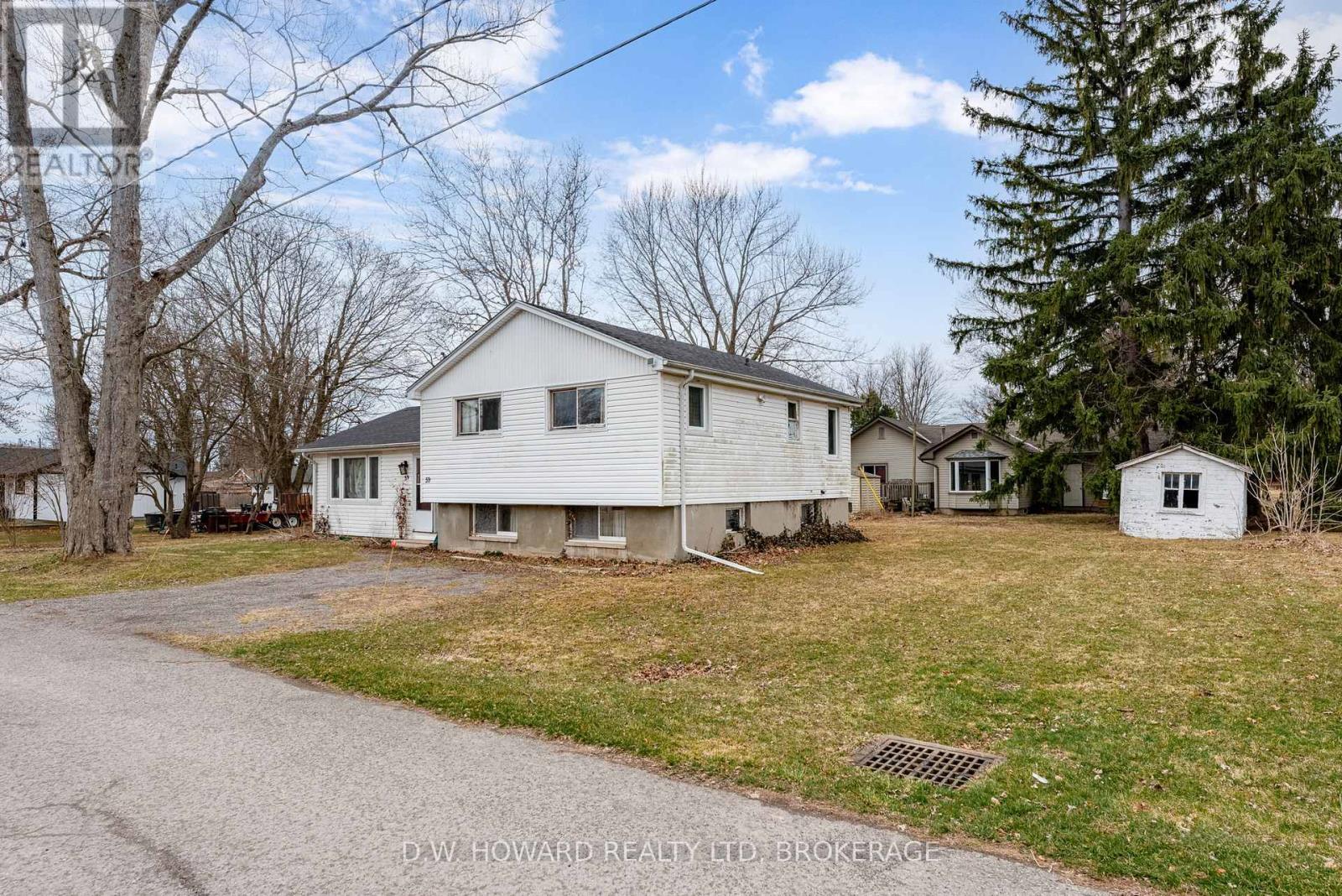 59 Belvedere Road, Fort Erie, Ontario  L0S 1B0 - Photo 2 - X12053377
