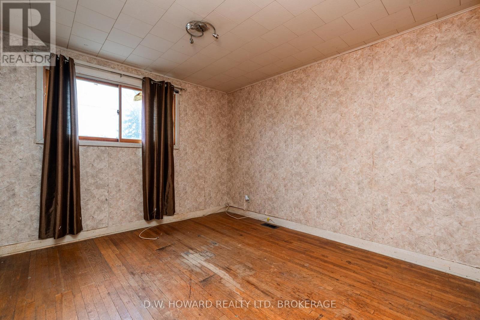 59 Belvedere Road, Fort Erie, Ontario  L0S 1B0 - Photo 22 - X12053377