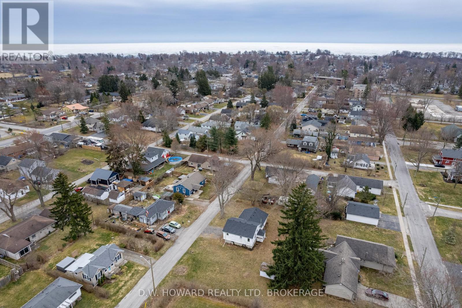 59 Belvedere Road, Fort Erie, Ontario  L0S 1B0 - Photo 35 - X12053377