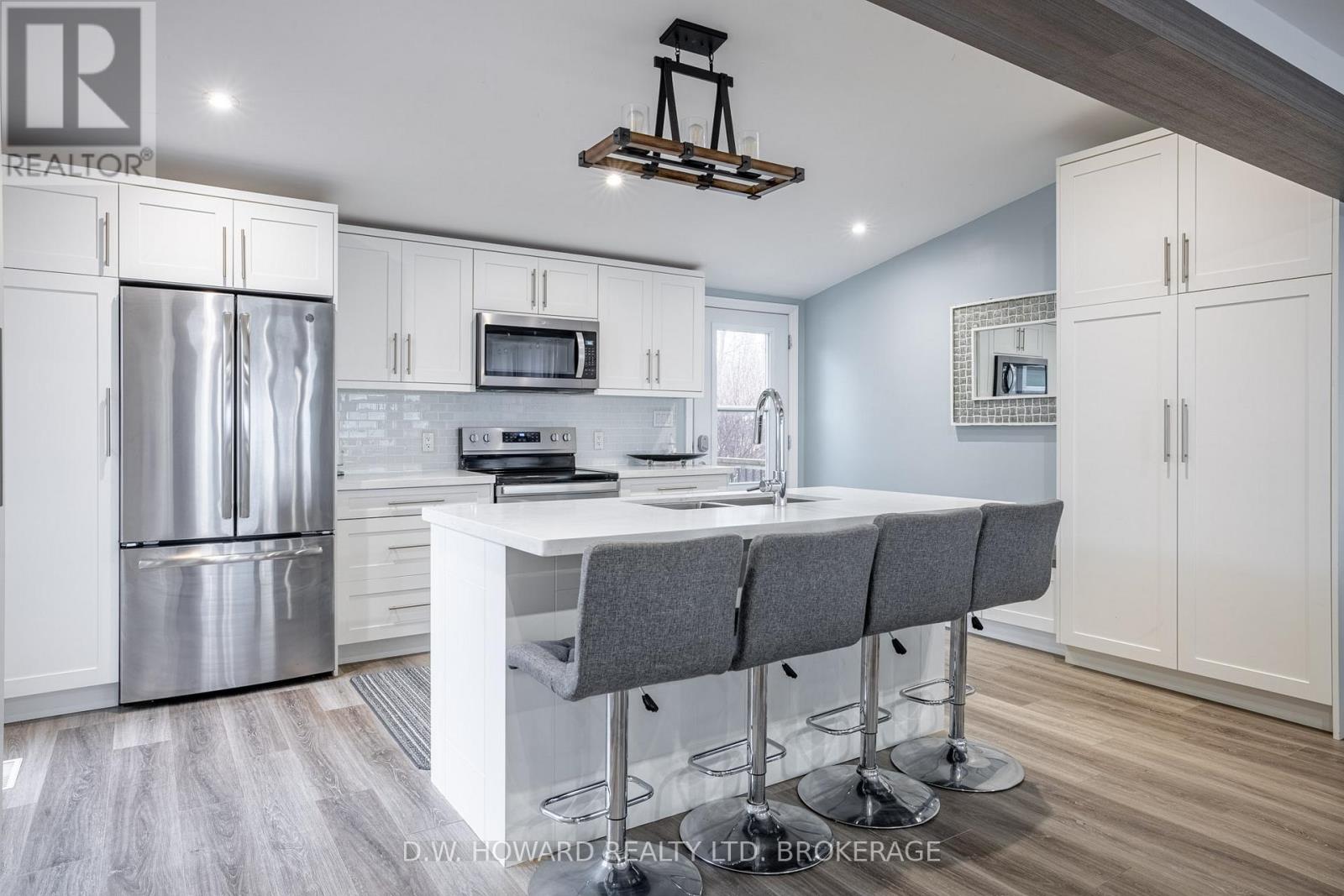 474 Lakeshore Road, Fort Erie, Ontario  L2A 1B5 - Photo 12 - X12053484
