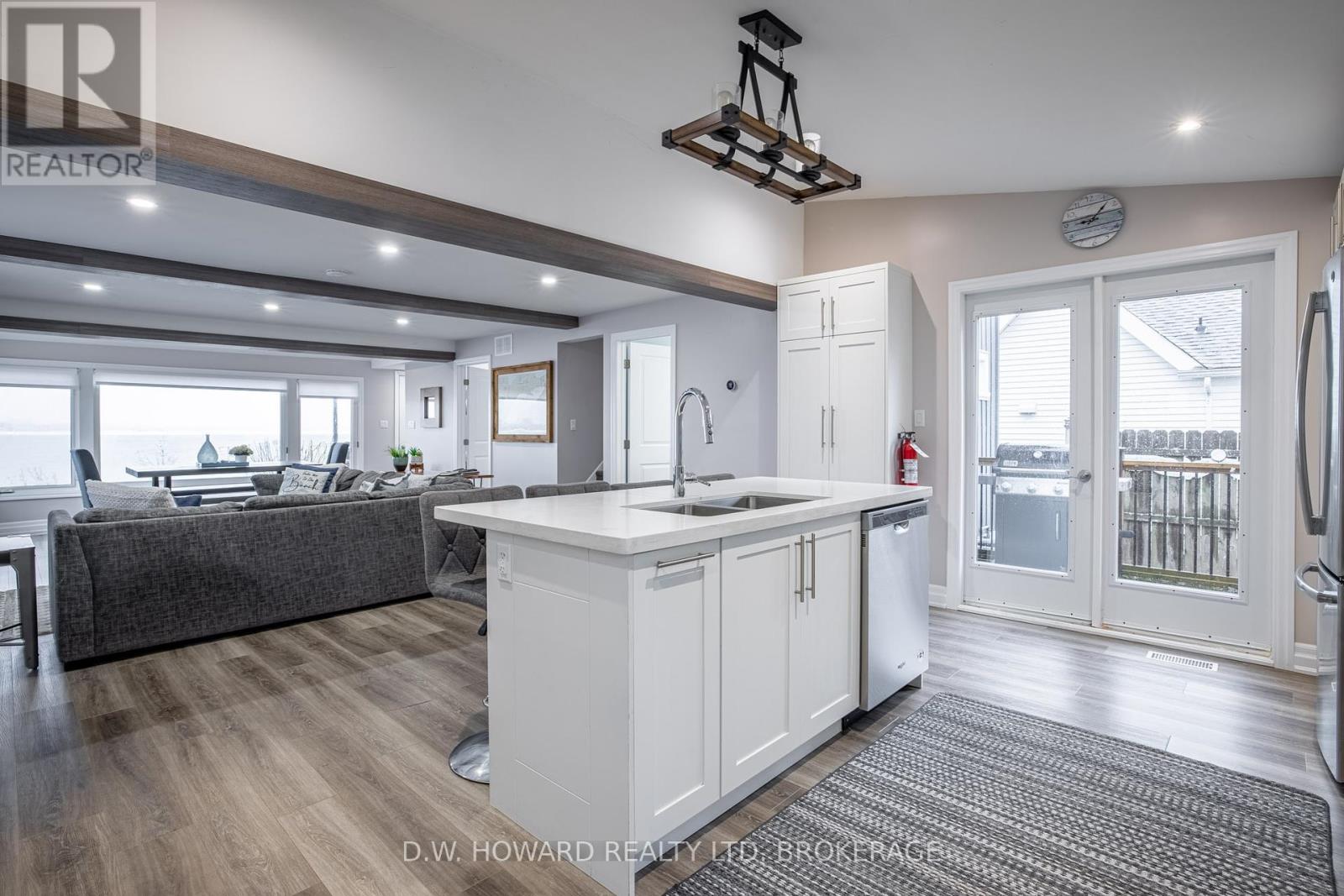 474 Lakeshore Road, Fort Erie, Ontario  L2A 1B5 - Photo 14 - X12053484