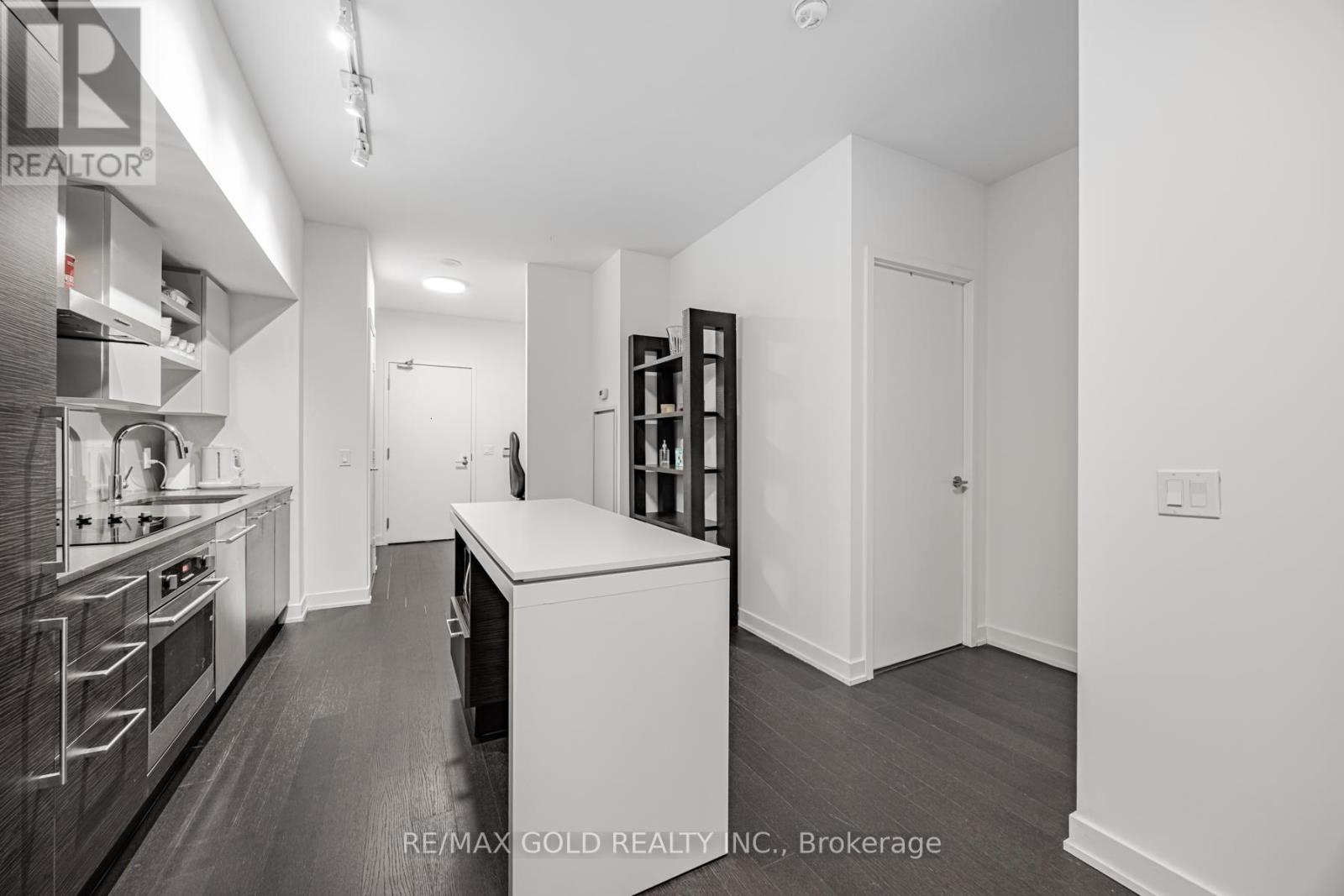438 - 1030 King Street W, Toronto, Ontario  M6K 3N3 - Photo 6 - C12051350