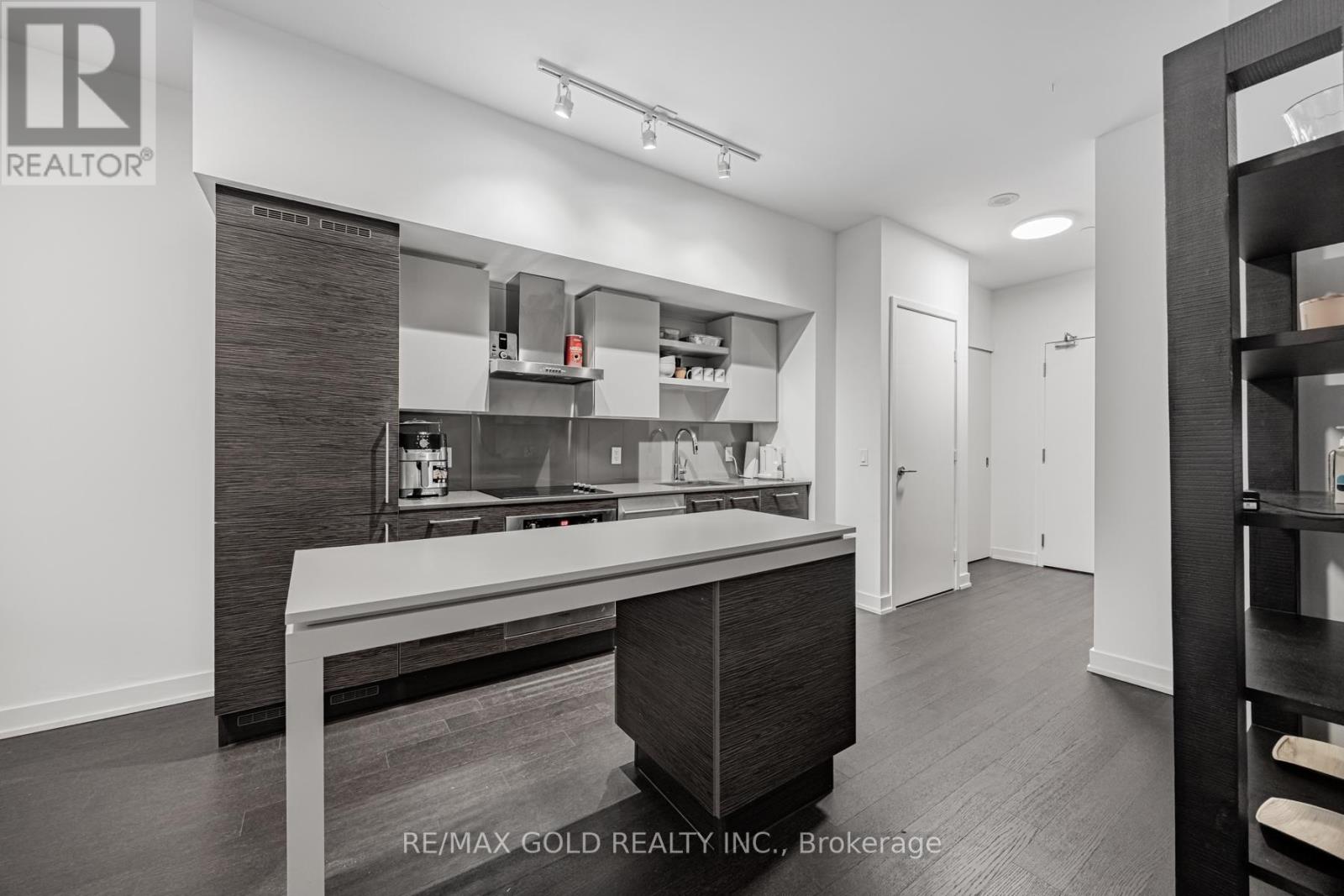 438 - 1030 King Street W, Toronto, Ontario  M6K 3N3 - Photo 7 - C12051350