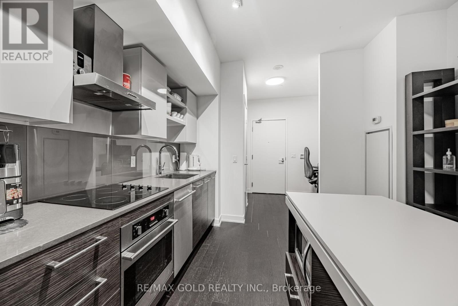 438 - 1030 King Street W, Toronto, Ontario  M6K 3N3 - Photo 8 - C12051350
