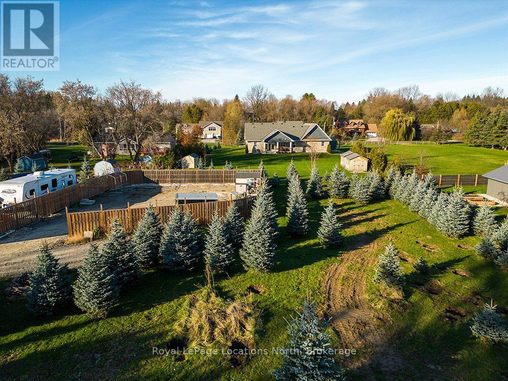 123 Fulton Street, Blue Mountains, Ontario  N0H 1J0 - Photo 5 - X12053343