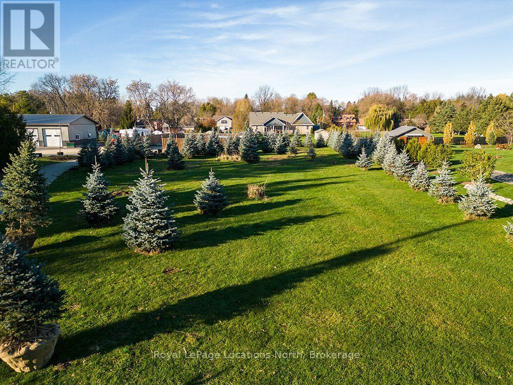 123 Fulton Street, Blue Mountains, Ontario  N0H 1J0 - Photo 6 - X12053343