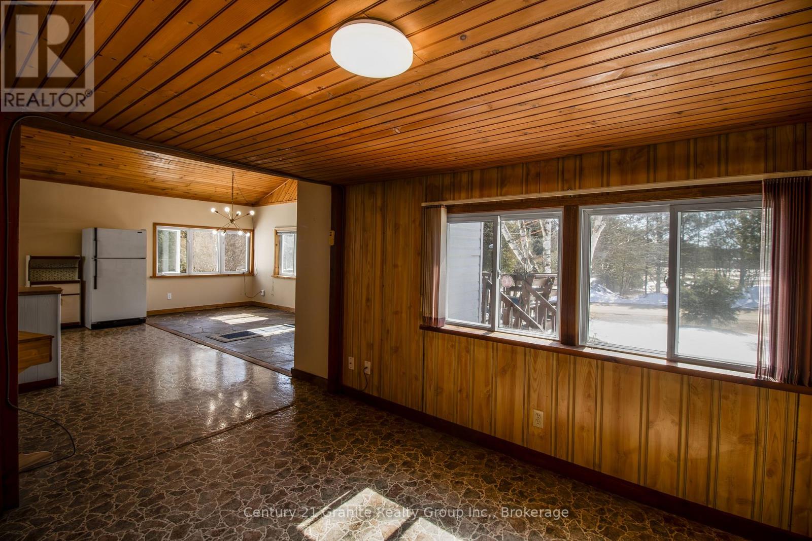1993 Fleming Road, Minden Hills, Ontario  K0M 2K0 - Photo 12 - X12053408