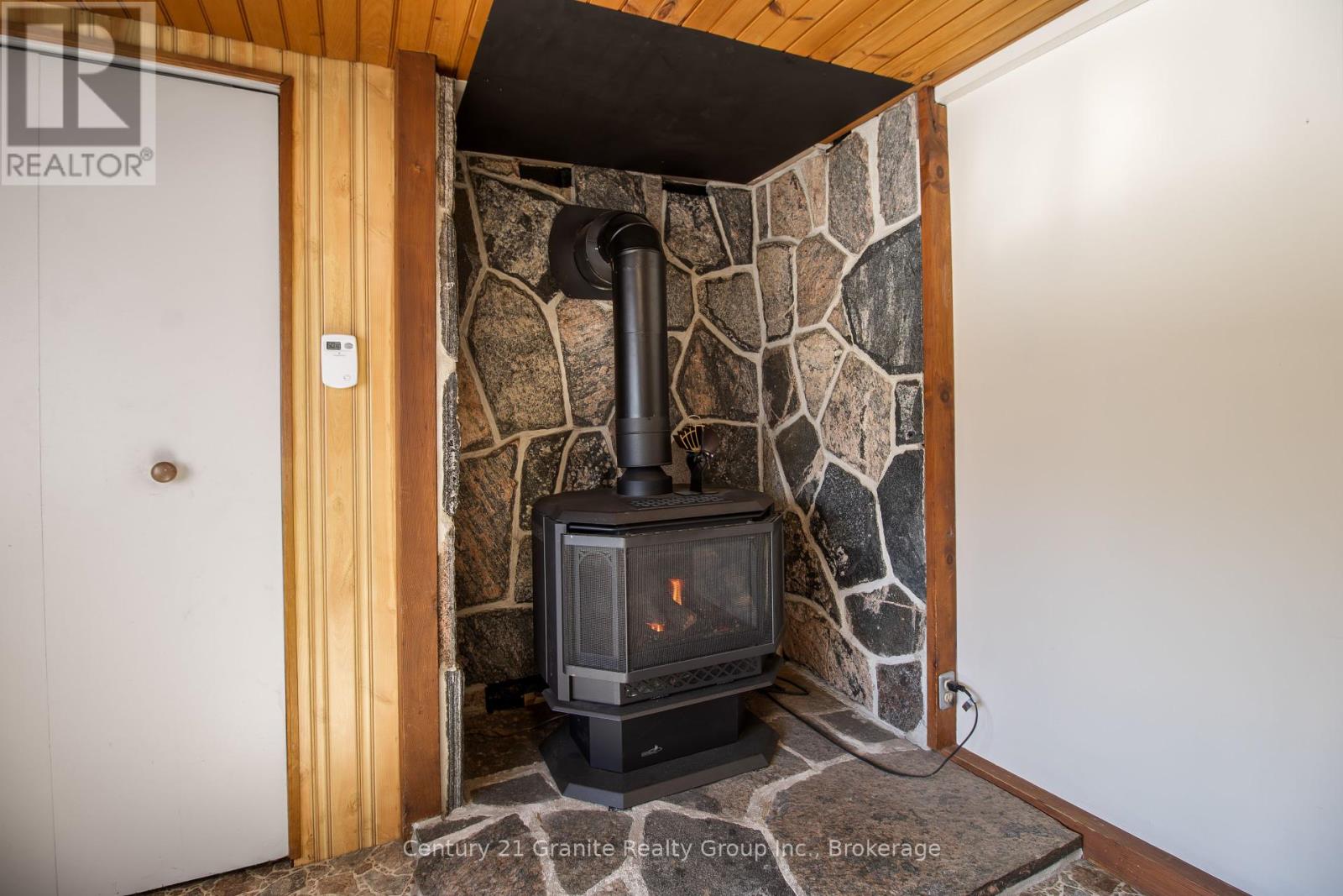 1993 Fleming Road, Minden Hills, Ontario  K0M 2K0 - Photo 13 - X12053408