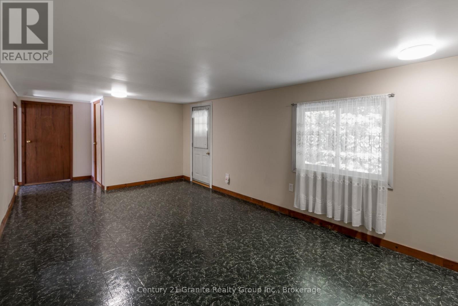 1993 Fleming Road, Minden Hills, Ontario  K0M 2K0 - Photo 17 - X12053408