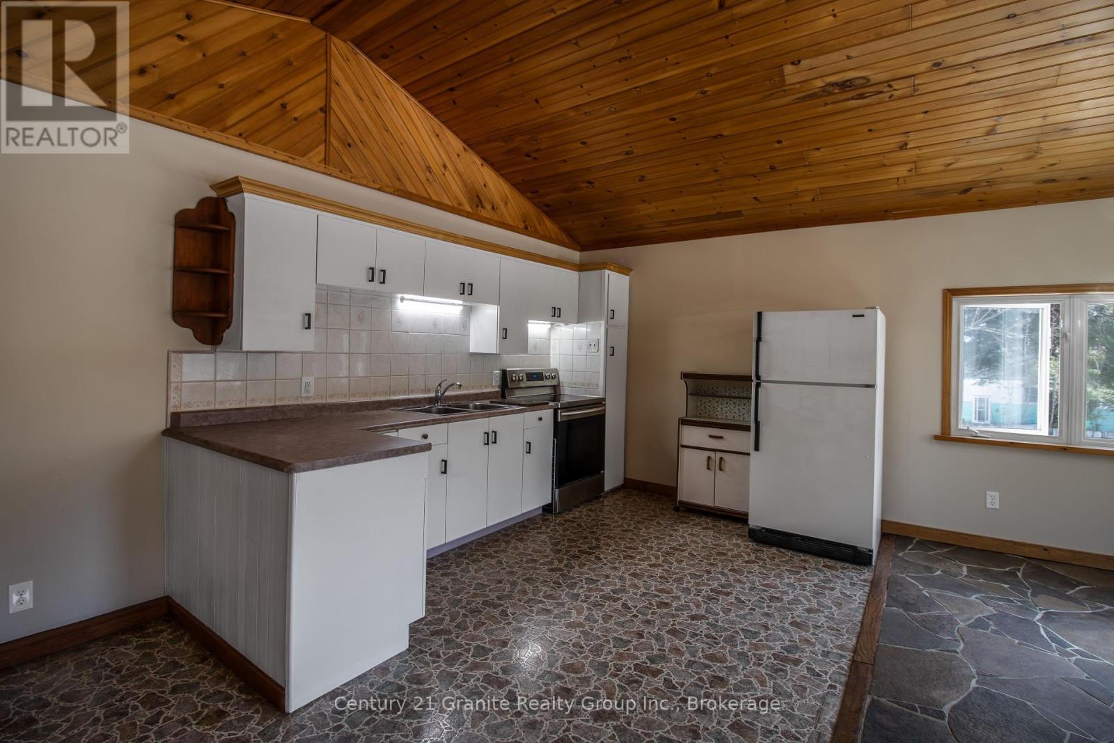 1993 Fleming Road, Minden Hills, Ontario  K0M 2K0 - Photo 6 - X12053408