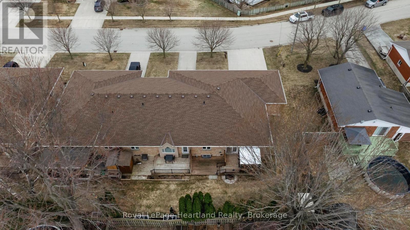 243 Martha Street, Goderich, Ontario  N7A 3B4 - Photo 39 - X12053466