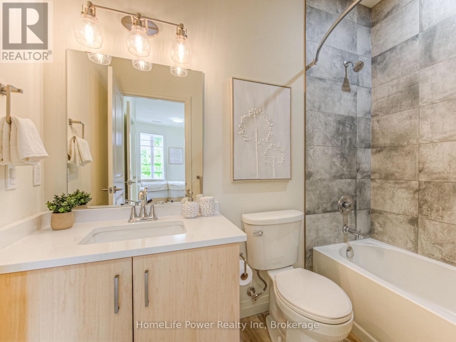 203 - 301 Westmount Road, Kitchener, Ontario  N2M 5M9 - Photo 10 - X12053486