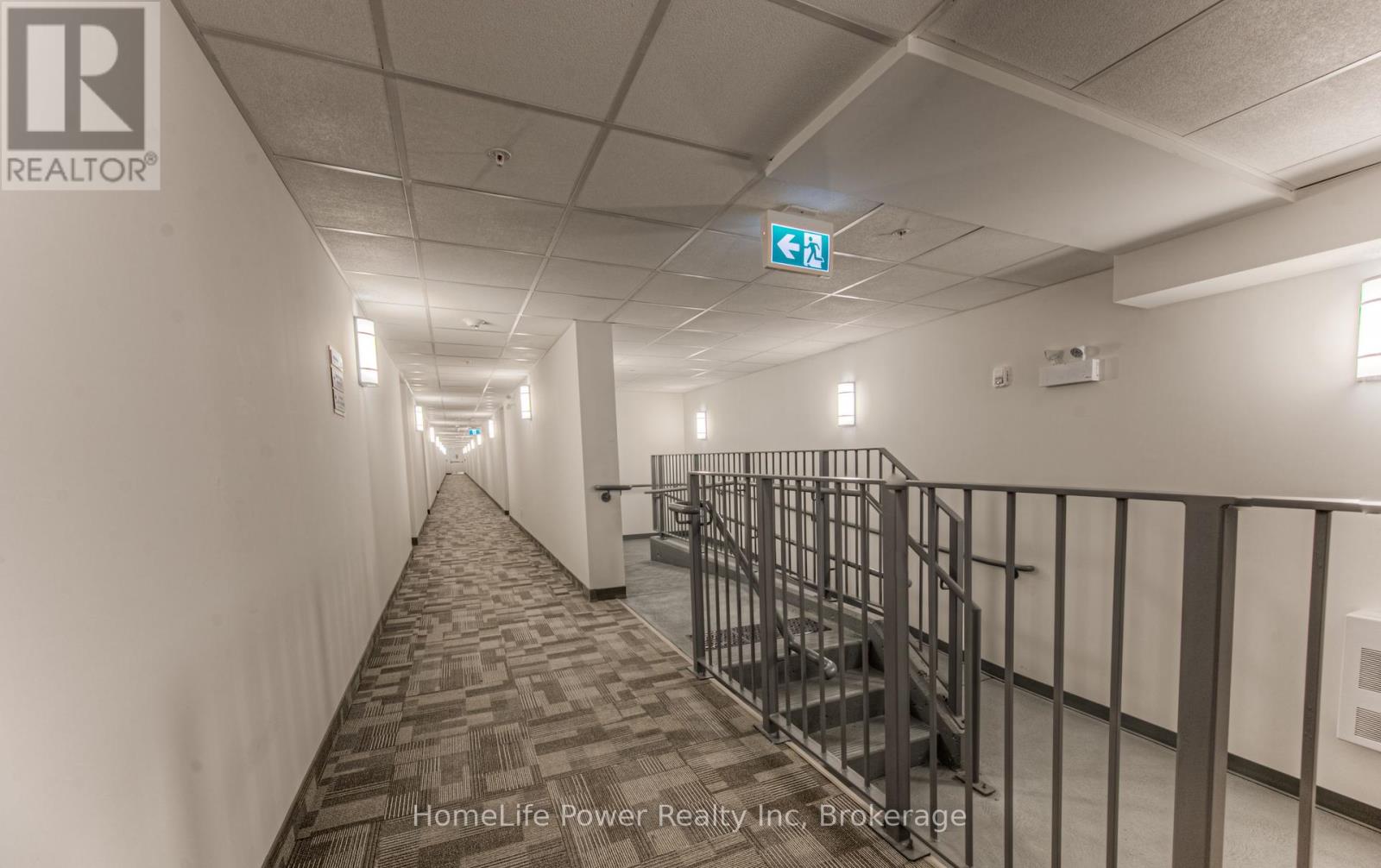 203 - 301 Westmount Road, Kitchener, Ontario  N2M 5M9 - Photo 31 - X12053486