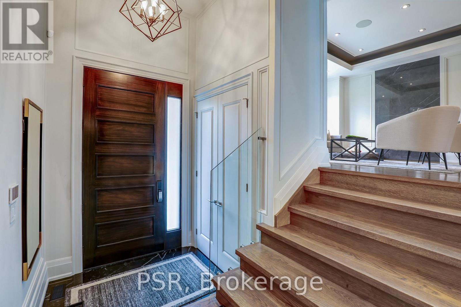 Property at 571 BROADWAY AVENUE image 2