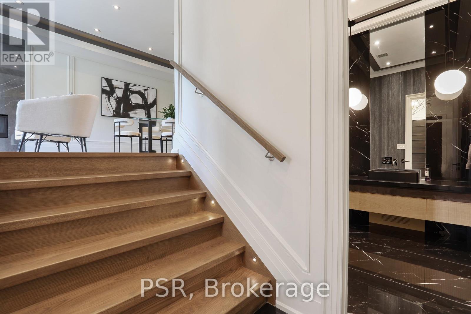 Property at 571 BROADWAY AVENUE image 3