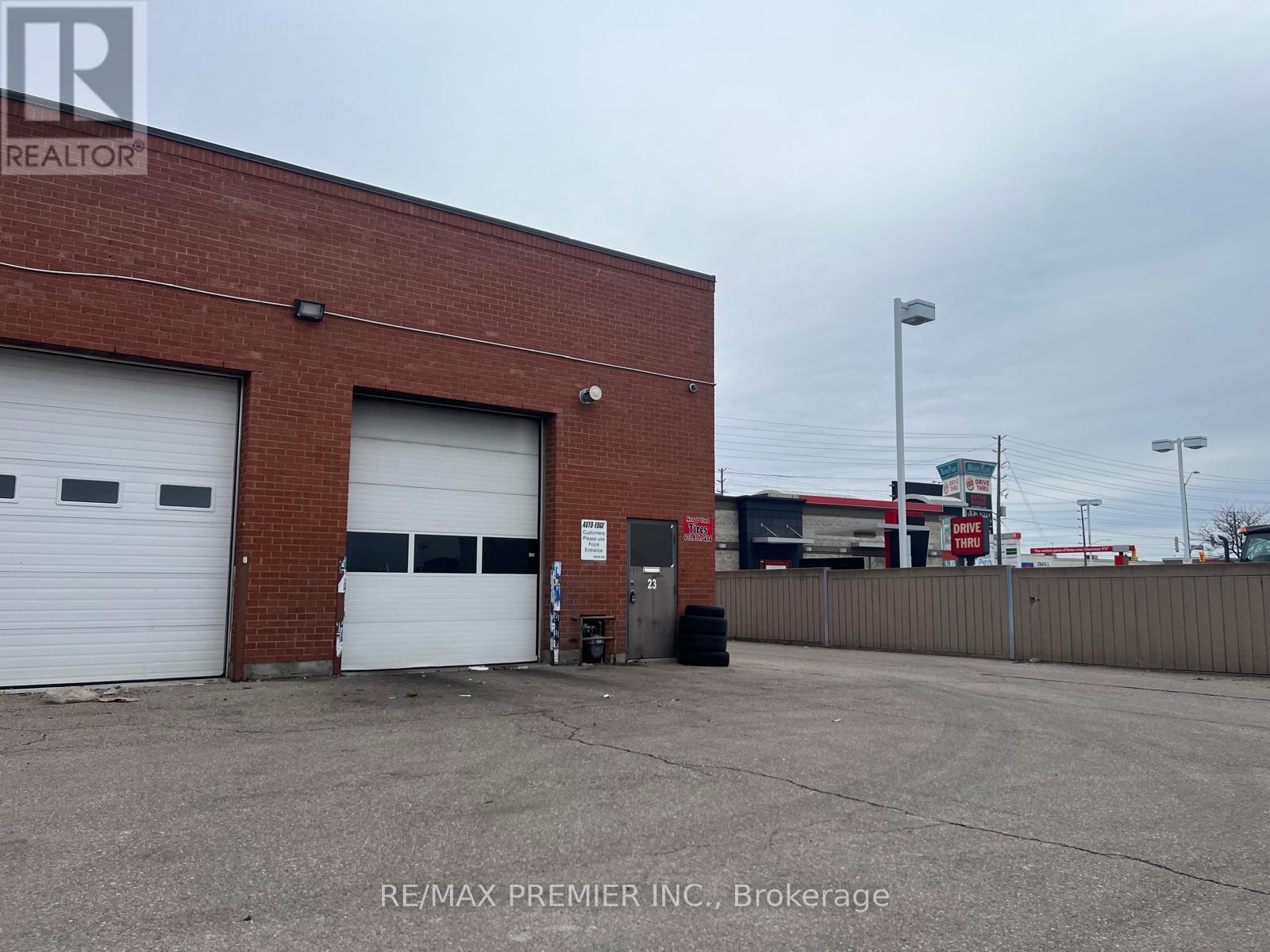 23 - 180 Winges Road, Vaughan, Ontario  L4L 9L9 - Photo 6 - N12053426