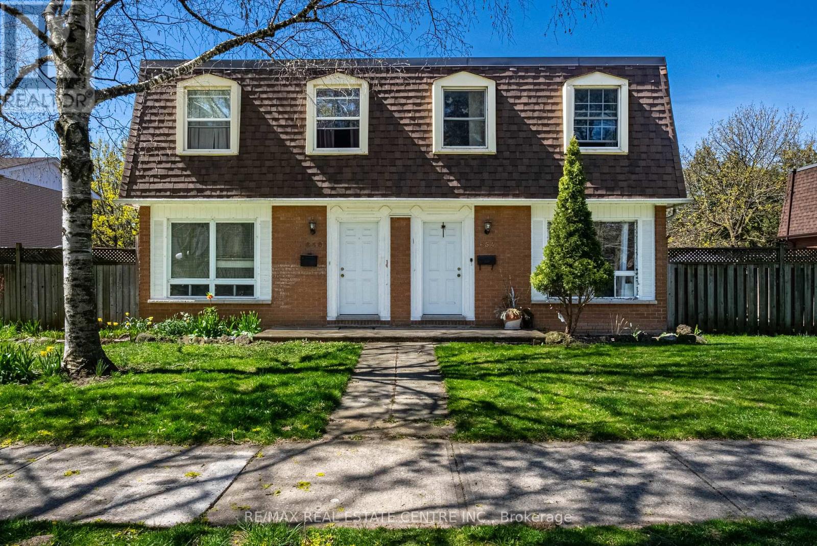 648-654 Francis Road Sw, Burlington, Ontario  L7T 3X7 - Photo 2 - W12053200