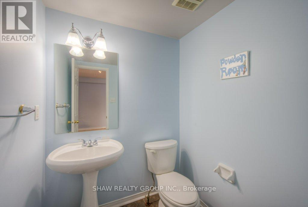 5134 Des Jardines Drive, Burlington, Ontario  L7L 6L7 - Photo 10 - W12053351