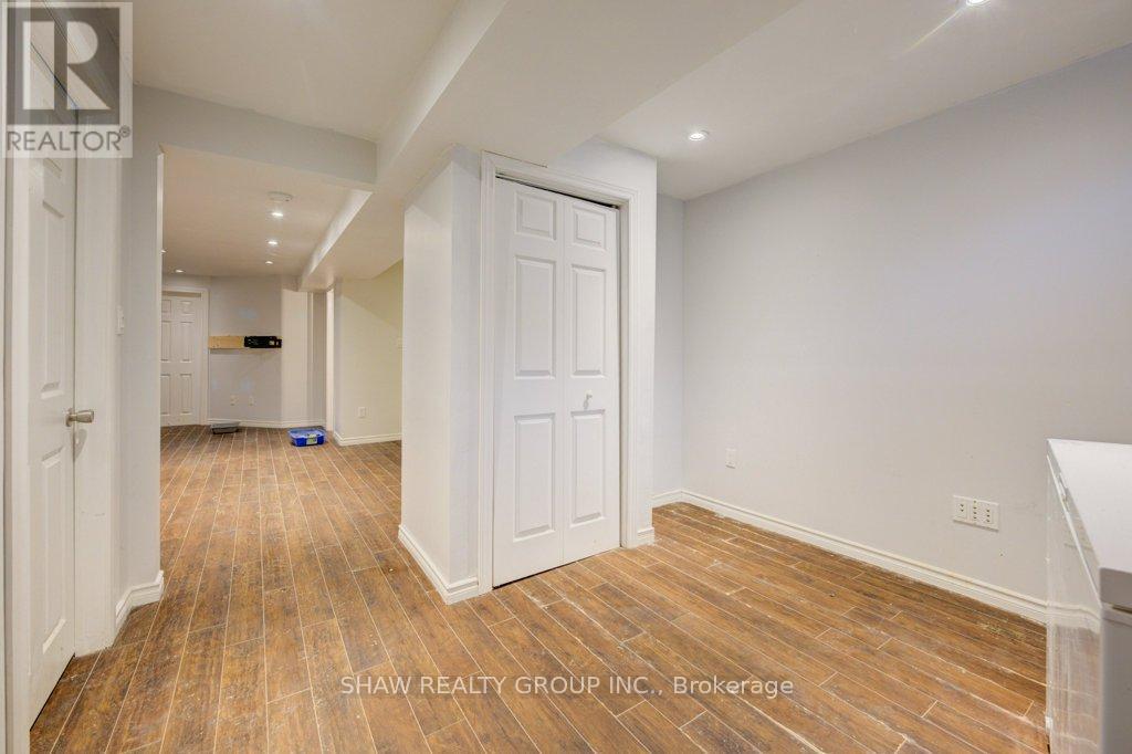 5134 Des Jardines Drive, Burlington, Ontario  L7L 6L7 - Photo 33 - W12053351