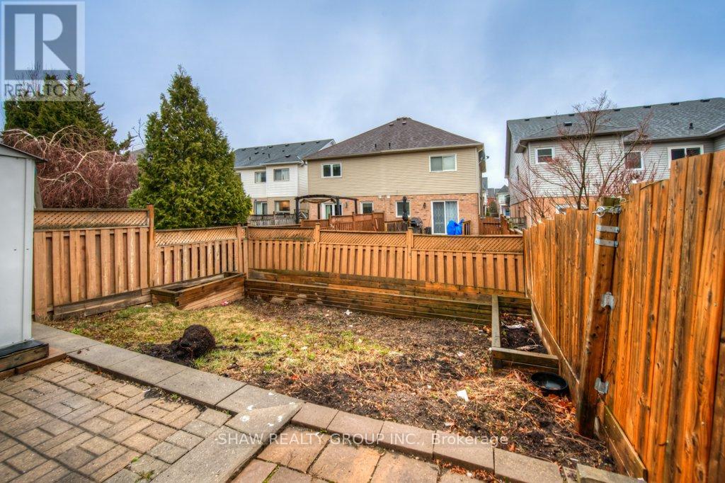 5134 Des Jardines Drive, Burlington, Ontario  L7L 6L7 - Photo 38 - W12053351
