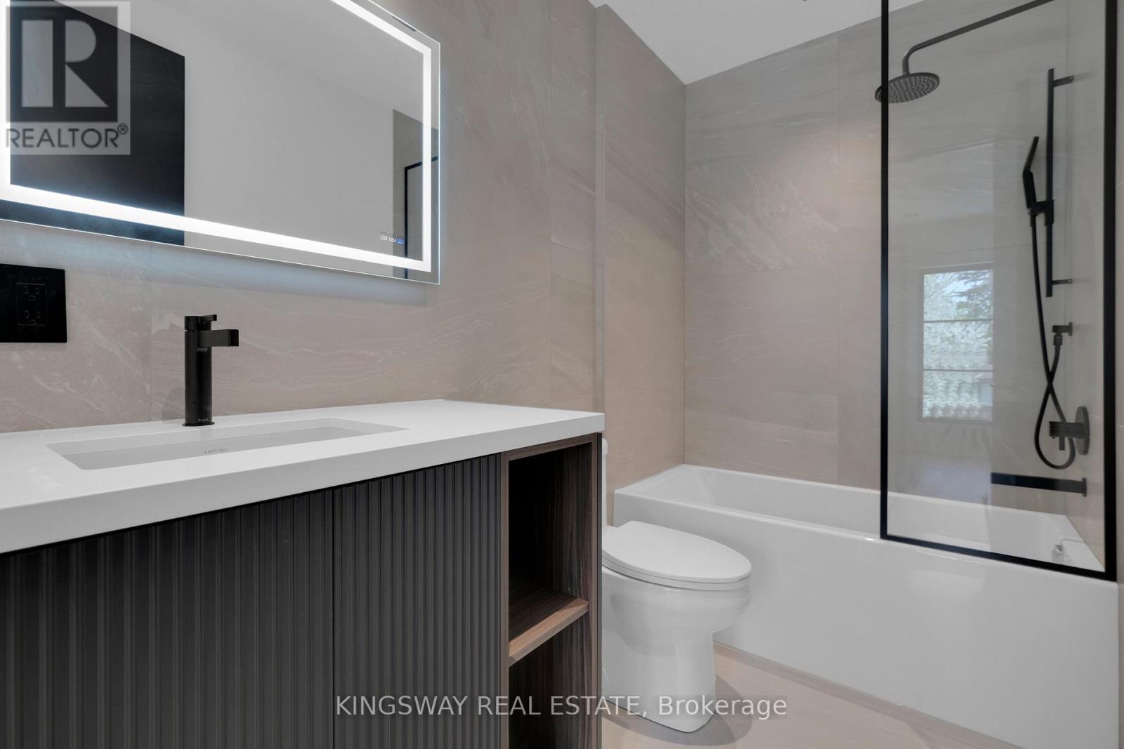 17 Broadview Avenue, Mississauga, Ontario  L5H 2S8 - Photo 28 - W12053445