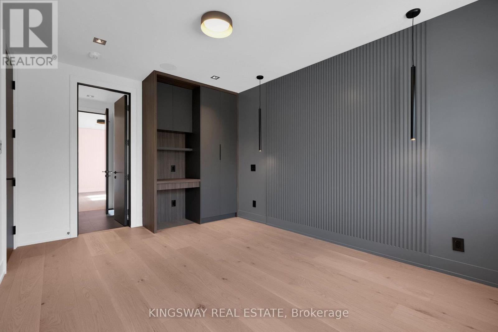 17 Broadview Avenue, Mississauga, Ontario  L5H 2S8 - Photo 29 - W12053445
