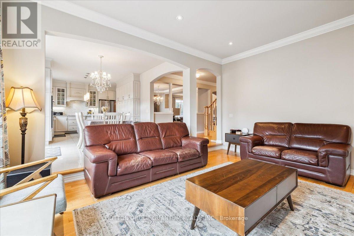 46 Woodhouse Street, Hamilton, Ontario  L9K 0H3 - Photo 17 - X12053172