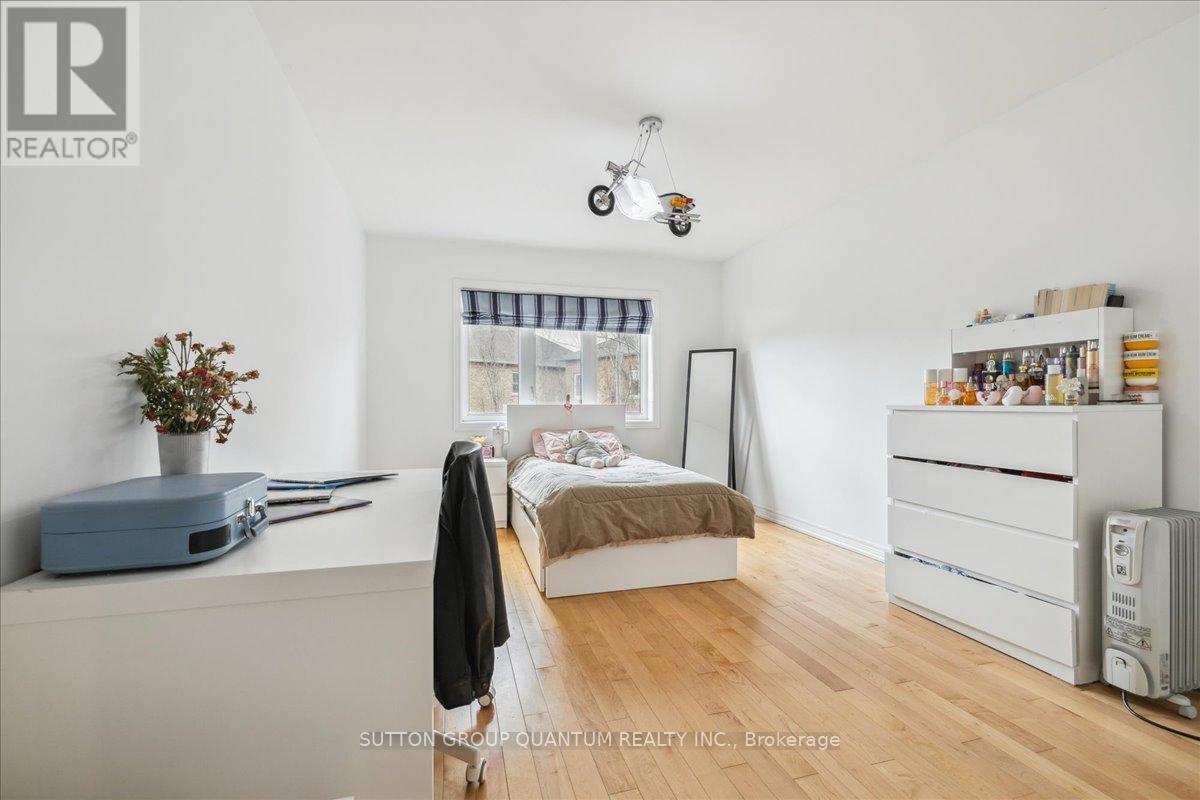 46 Woodhouse Street, Hamilton, Ontario  L9K 0H3 - Photo 39 - X12053172