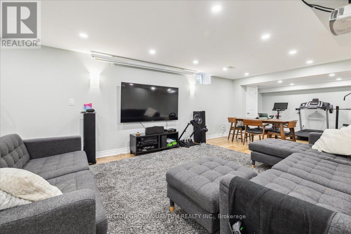 46 Woodhouse Street, Hamilton, Ontario  L9K 0H3 - Photo 42 - X12053172