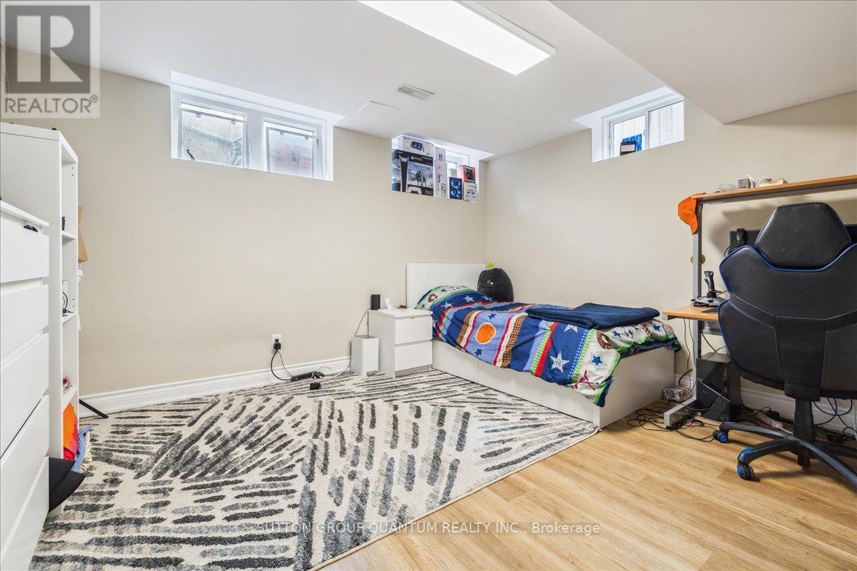 46 Woodhouse Street, Hamilton, Ontario  L9K 0H3 - Photo 44 - X12053172