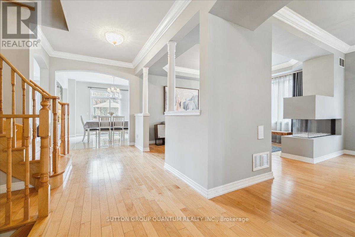 46 Woodhouse Street, Hamilton, Ontario  L9K 0H3 - Photo 7 - X12053172