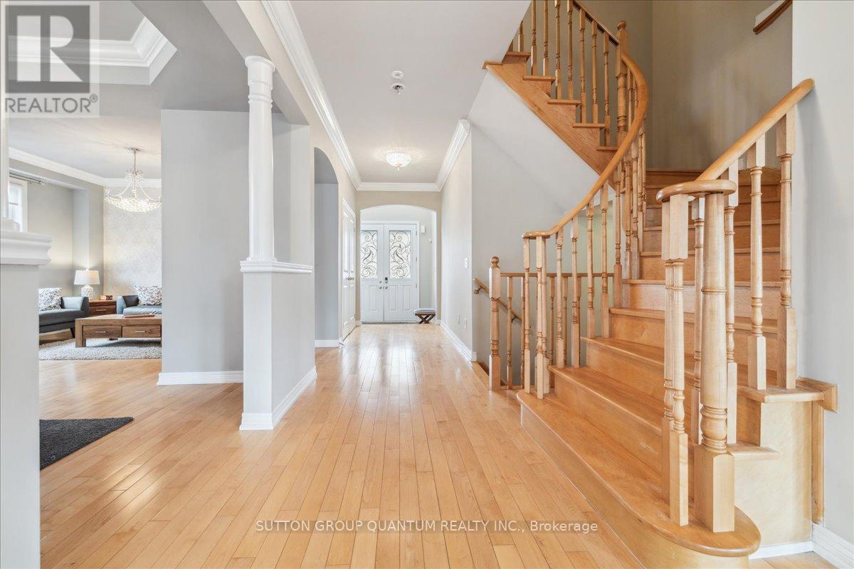 46 Woodhouse Street, Hamilton, Ontario  L9K 0H3 - Photo 8 - X12053172