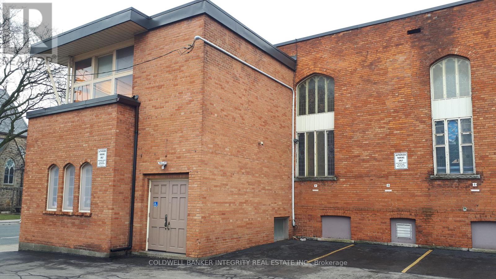 18 Victoria Avenue S, Hamilton, Ontario  L8N 2S6 - Photo 3 - X12053317