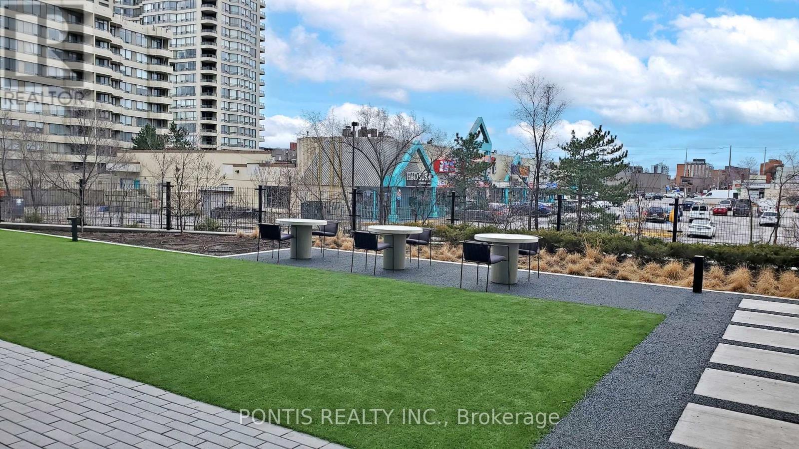 523 - 86 Dundas Street E, Mississauga, Ontario  L5A 0B1 - Photo 4 - W12049566